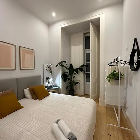 Quarto Compacto No Centro De Lisboa, Wc Partilhado * Lissabon